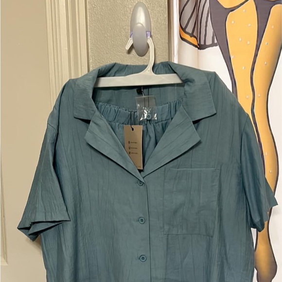 MATCHING SETS - Picture 3 of 3